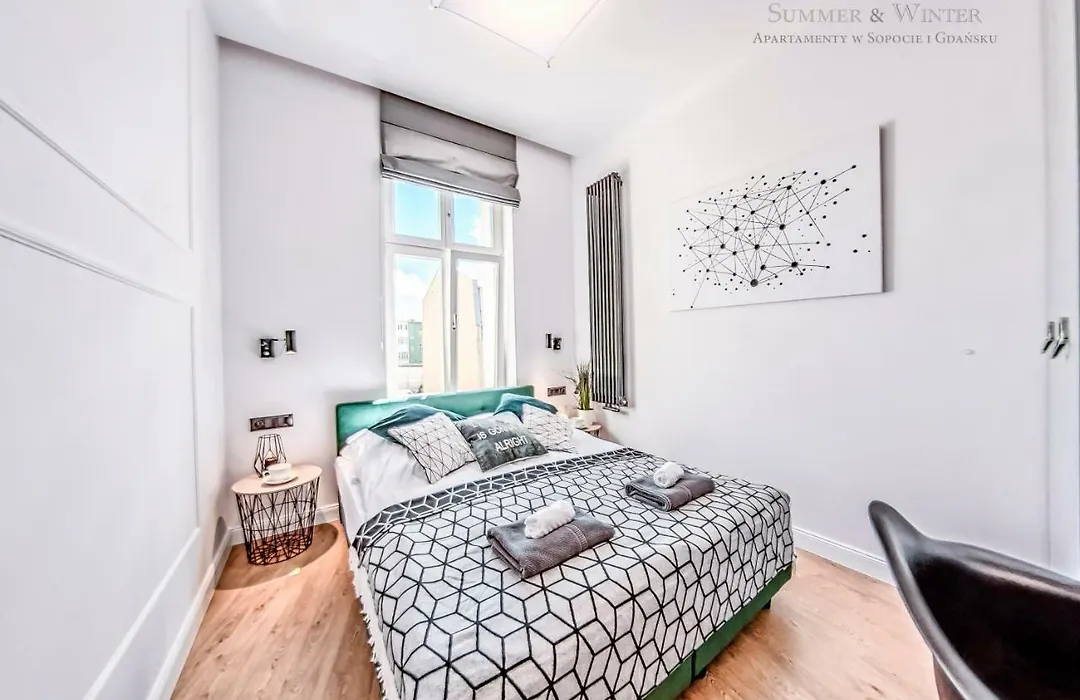 Summerwinter - 2 Luxury Wonder & Heaven Apartaments, 100M M Cassino - 2 Or 3 Bedrooms & Sofa, Parking-1